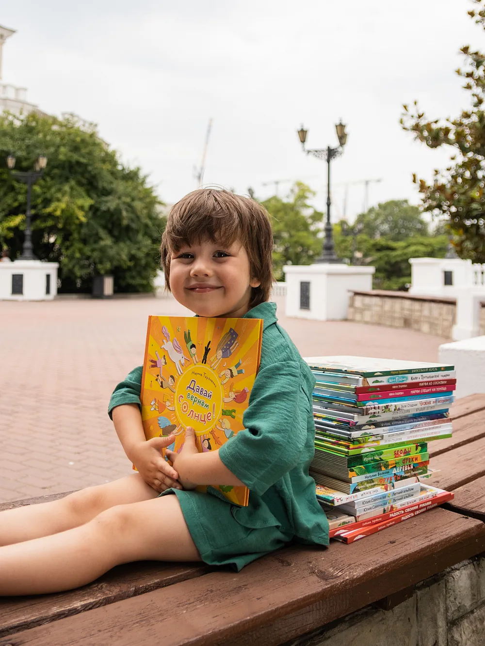 В честь праздника наше издательство дарит скидки на книги о дружбе. 